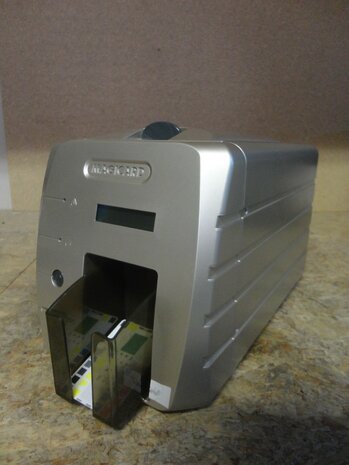 MAGICARD RIO 2E * Single Side Card Printer Colour USB / LAN 300DPI